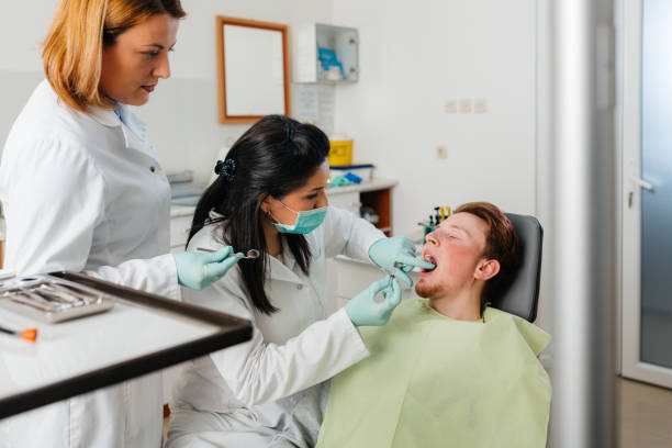 Best Emergency Dental Care for Broken or Chipped Teeth in Jenison, MI
